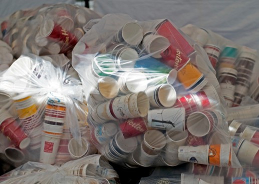 Disposable-Coffee-Cup-Trash-by-the-Binners-Project-used-with-permission.-772x551